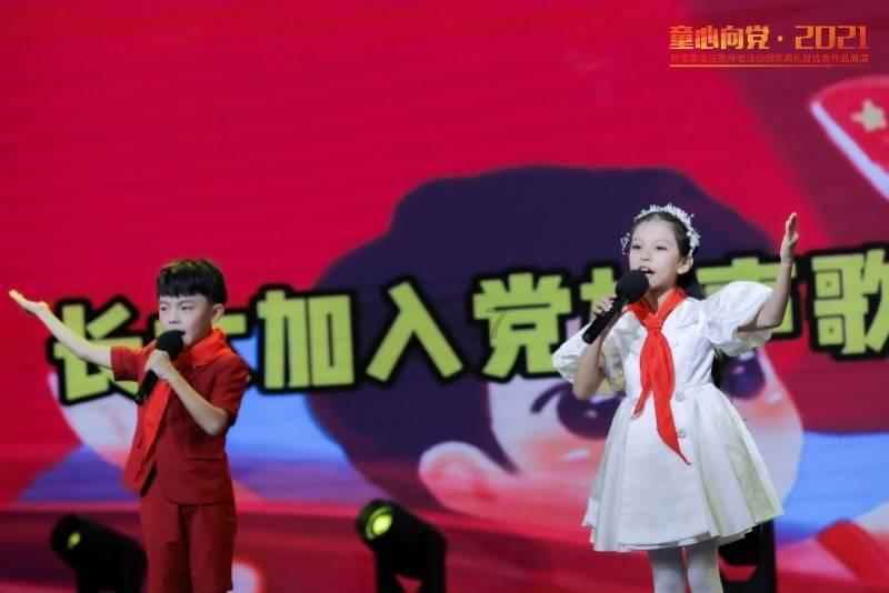 逃离古老的乡村房子